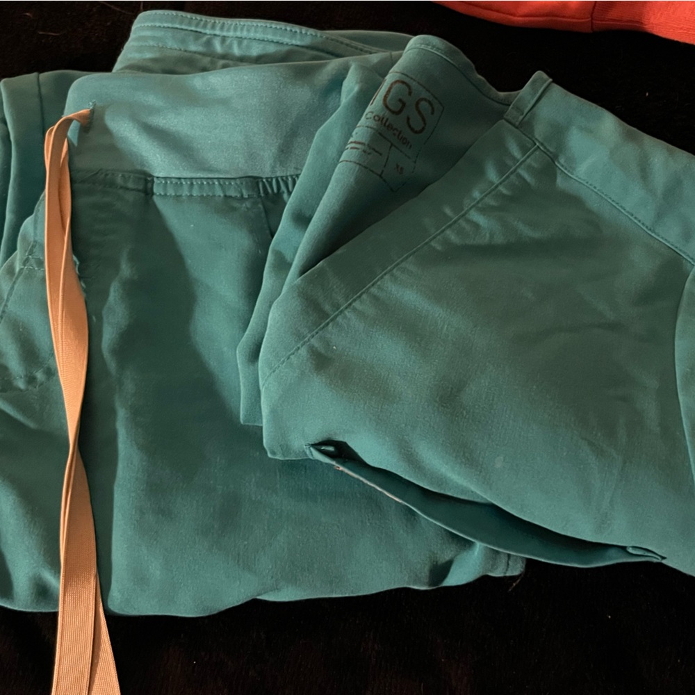 Figs Teal Scrub set with grey accents
